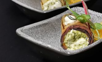 роллы из баклажан с сыром